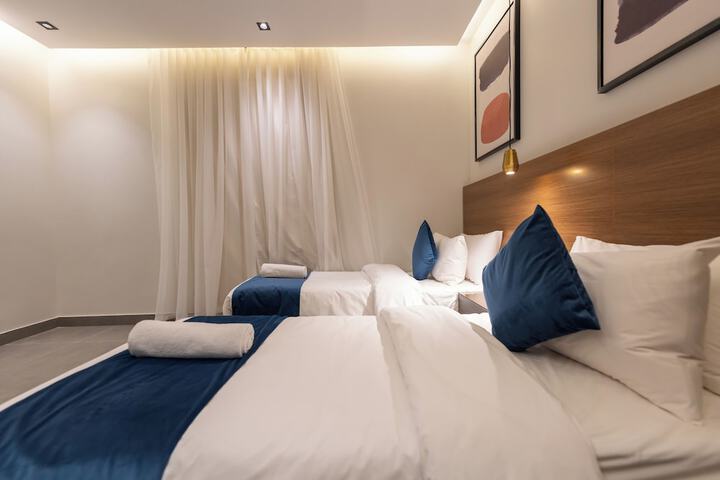 Room 12 of 40