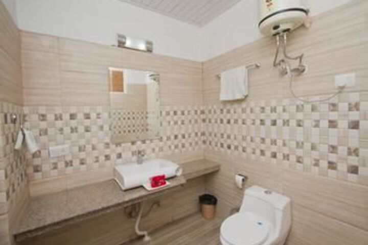 Room 4 of 26