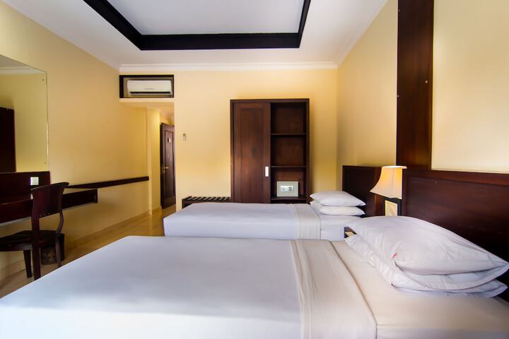 Room 14 of 49