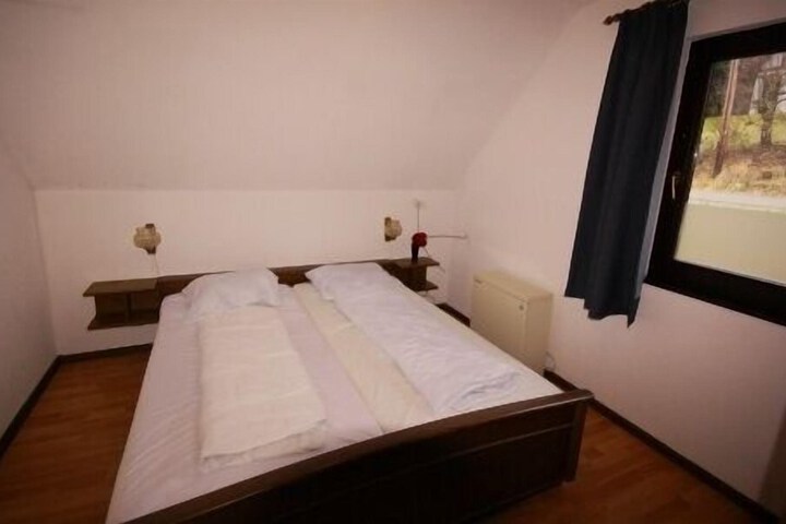 Room 2 of 43