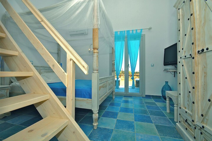 Room 4 of 39