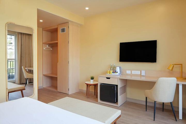 Room 8 of 39