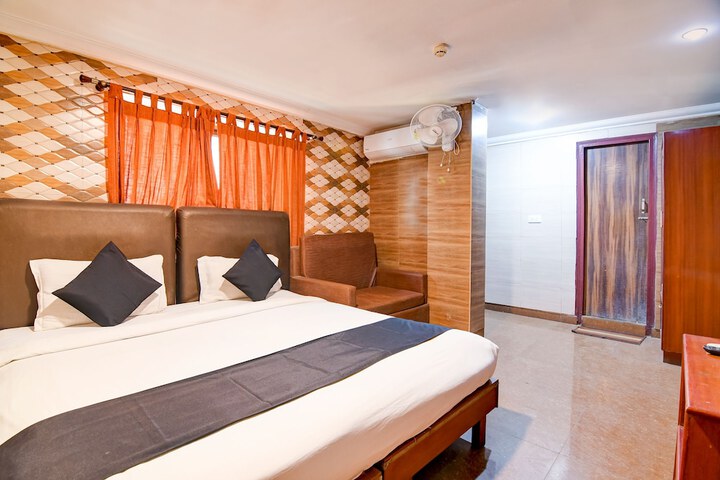 Room 12 of 24