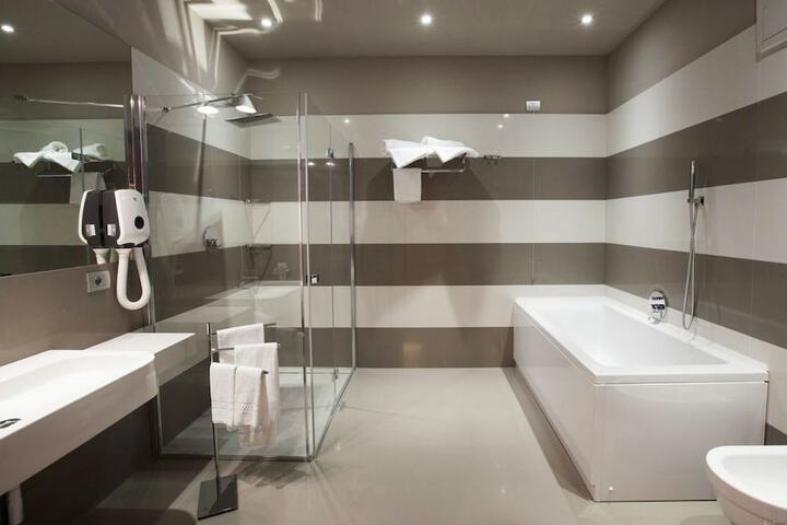 Bathroom Interior Photo