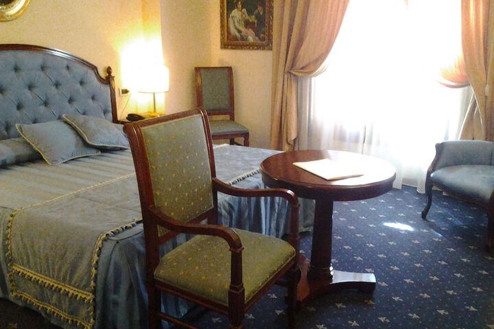 Room amenity