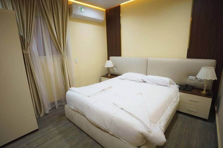 Room 13 of 31