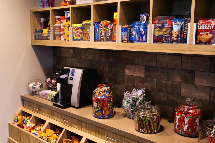 Snack bar