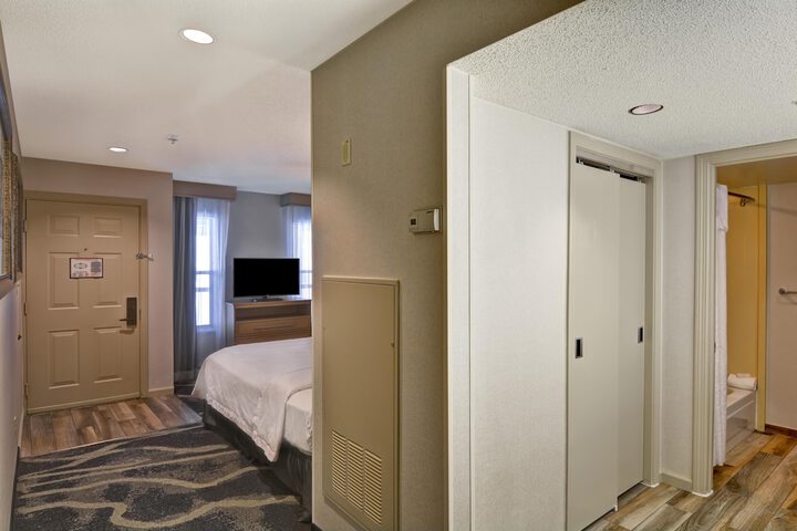 Room 12 of 40