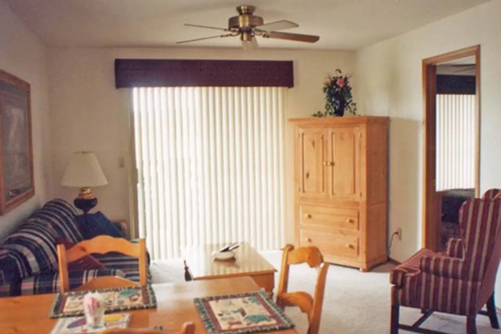 Room 3 of 8