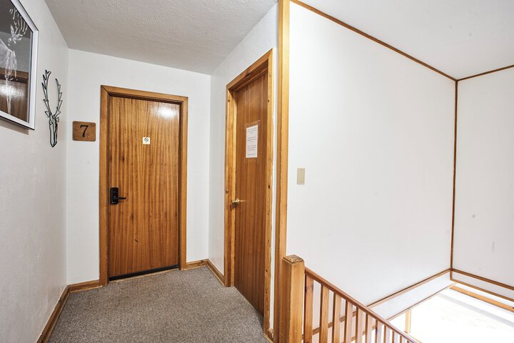 Room 36 of 177