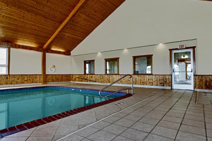 Pool 21 of 31