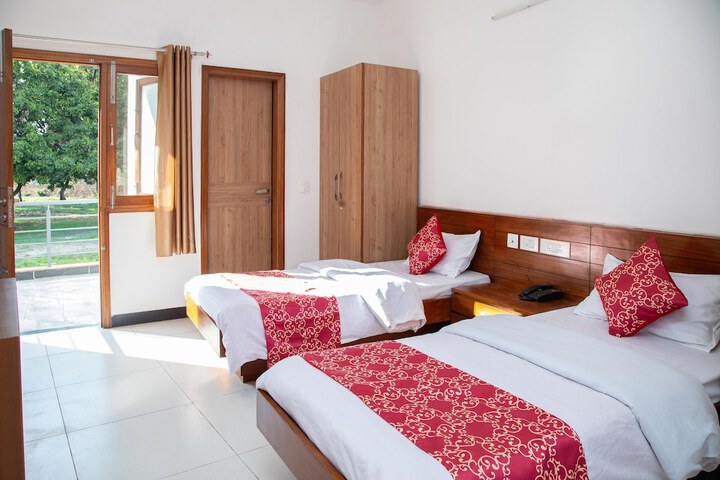 Room 2 of 34