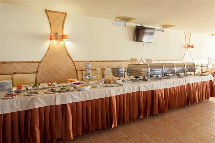 Dining Photos