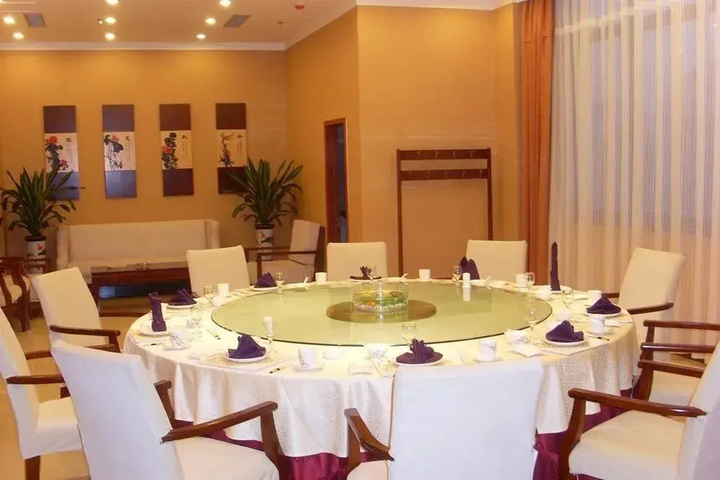 Dining 11 of 11