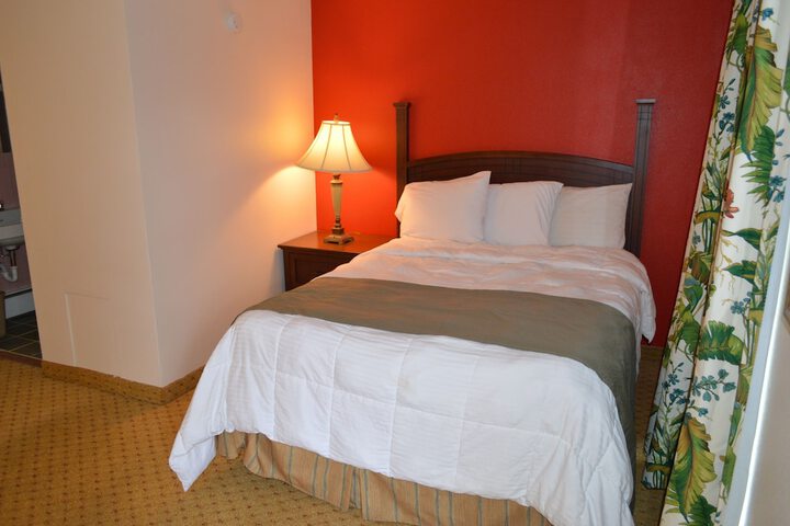 Room 9 of 14