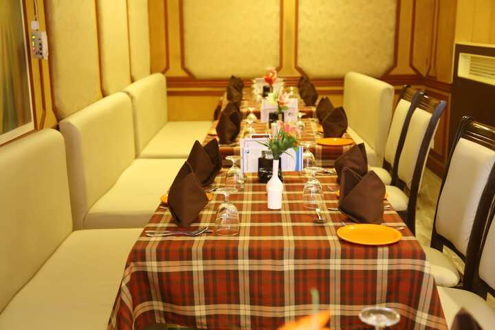 Dining 25 of 47