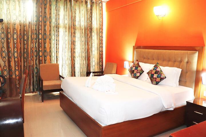Room 5 of 24