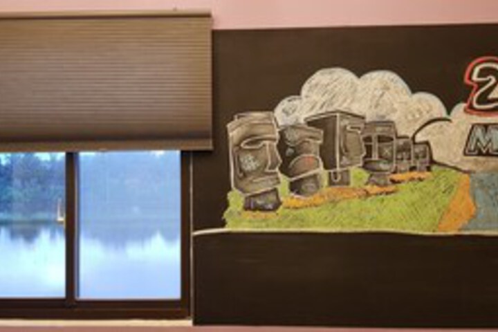 Room 17 of 38
