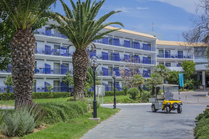 Hotel Exterior 137 of 177