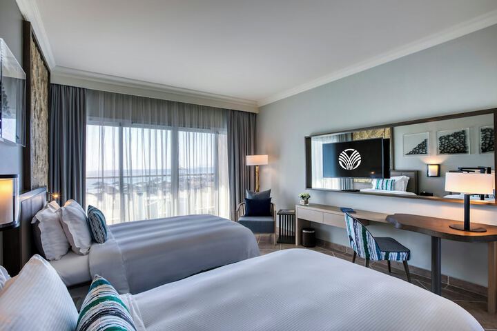 Room 42 of 185