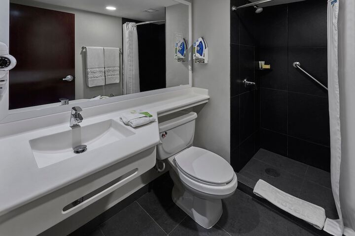 Room 14 of 51