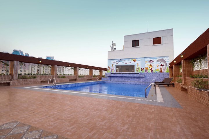 Hotel Pool