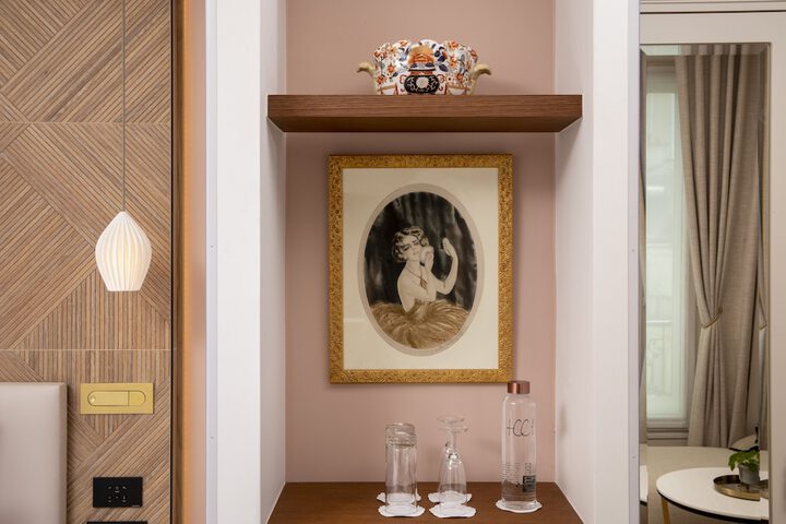 Room 17 of 47
