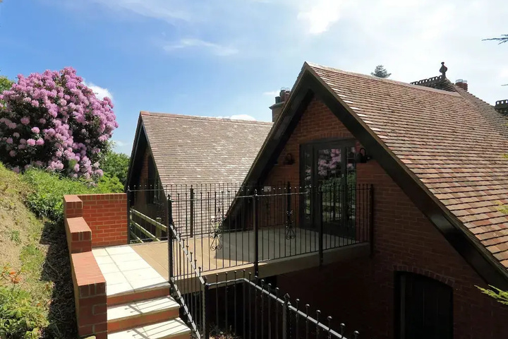 Arden House - Turret Penthouse