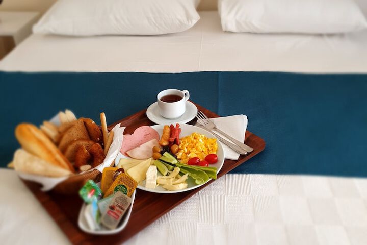 Breakfast/Coffee Service 42 of 55