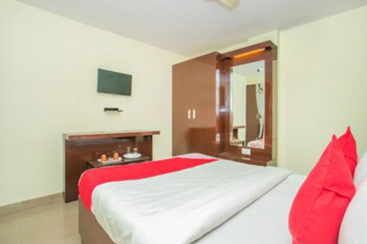 Room 16 of 30