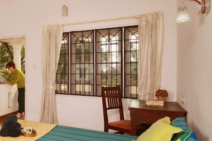 Room 8 of 34
