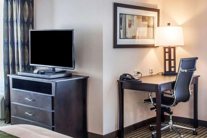 Room 21 of 38
