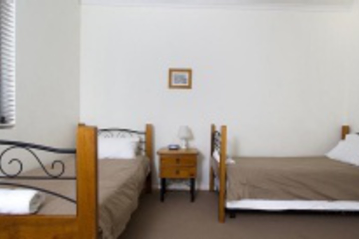 Room 31 of 276