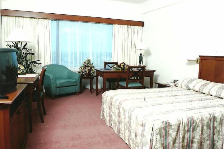 Room 10 of 44