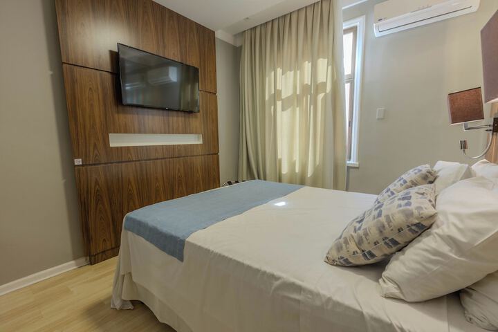 Room 42 of 175