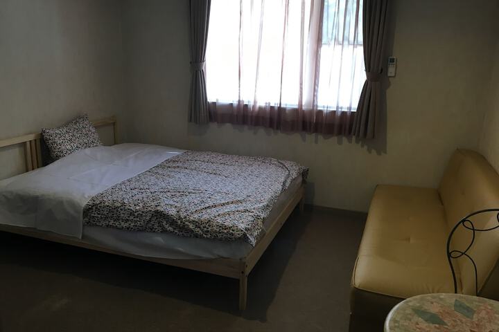Room 24 of 69