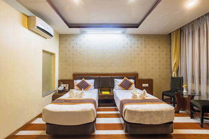 Room 14 of 40