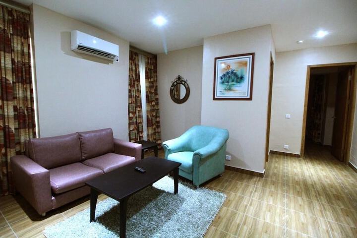 Room 33 of 110