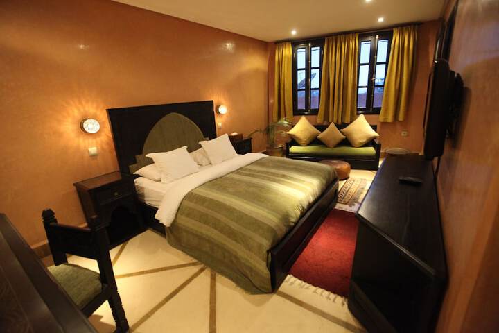 Room 16 of 130