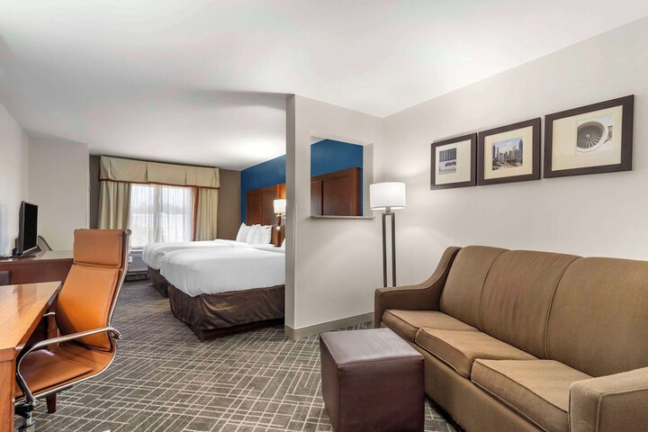 Suite 2 Queen Beds (20 of 20)