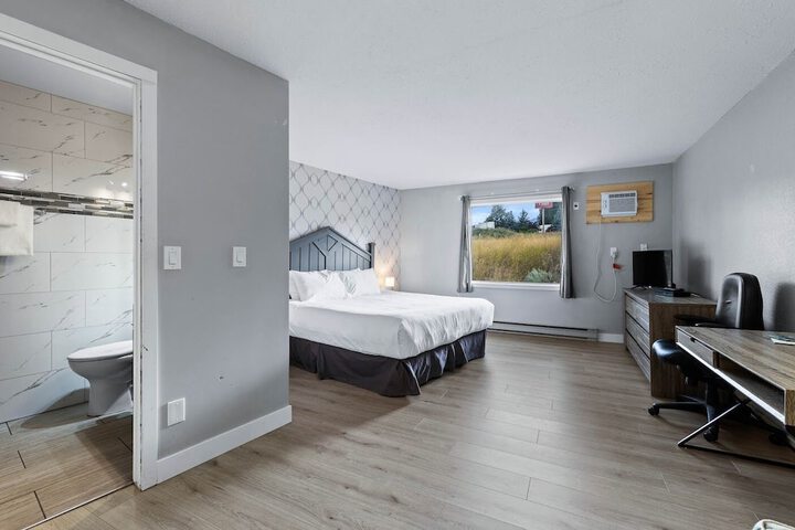 Room 4 of 48