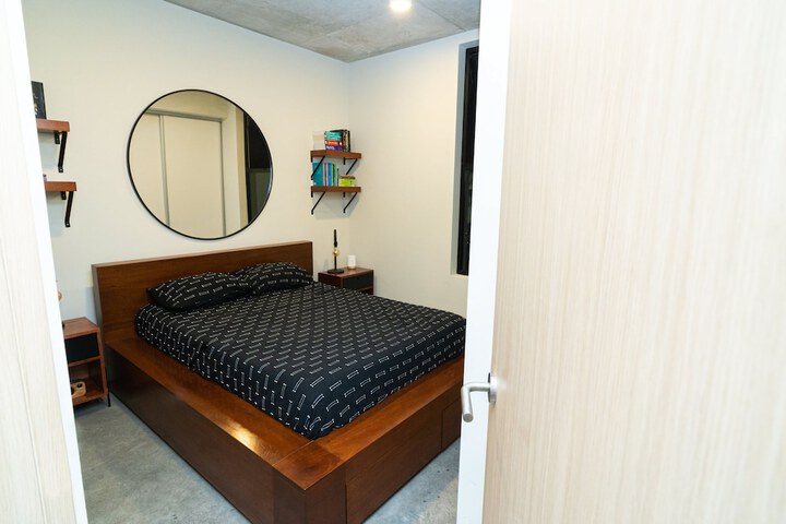 Room 9 of 19