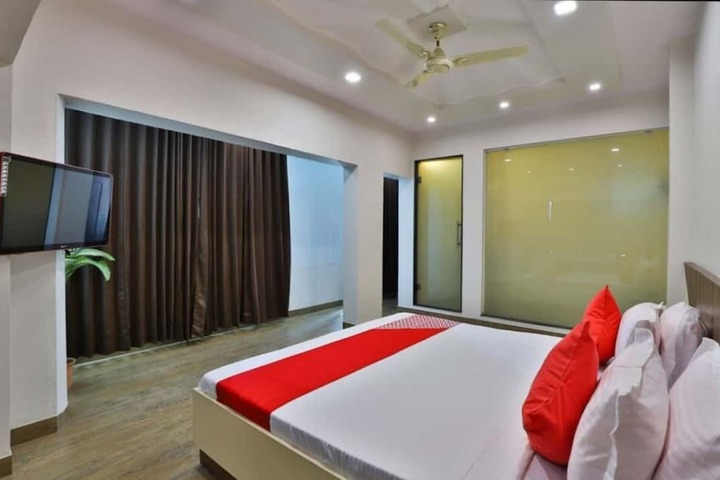 Room 15 of 57