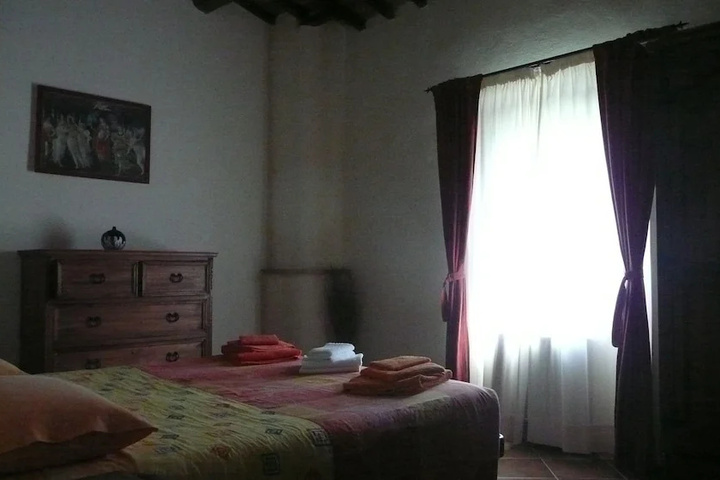Room 5 of 11