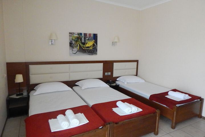Room 16 of 65
