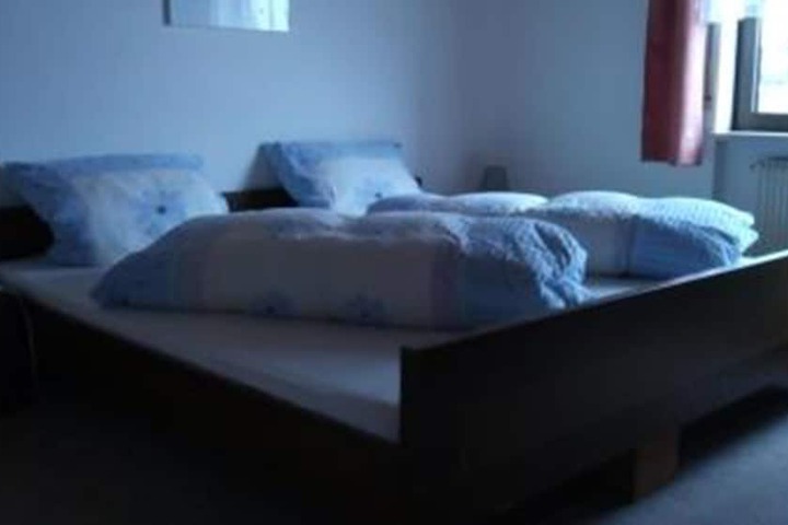 Room 5 of 17
