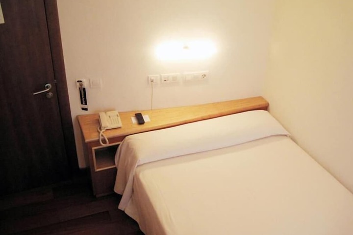 Room 8 of 55