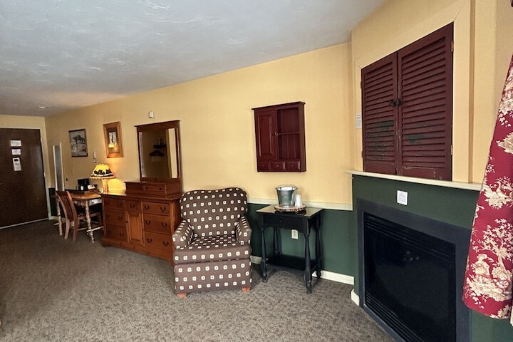 Room 64 of 259