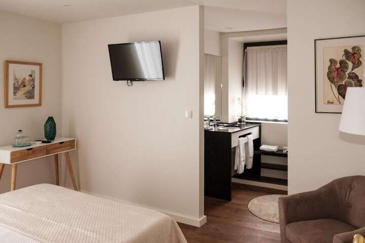 Room 12 of 51