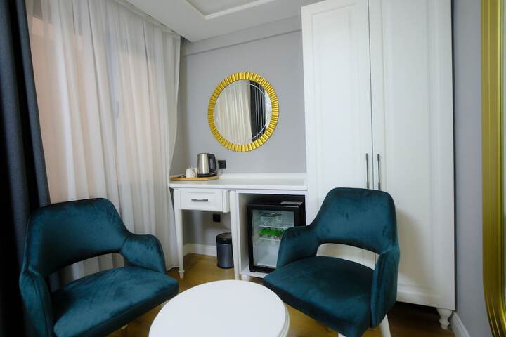 Room 23 of 42